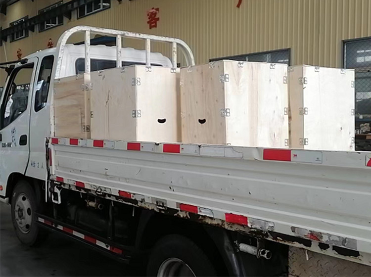 山東礦安重工一批氣動(dòng)隔膜泵發(fā)往江蘇徐州