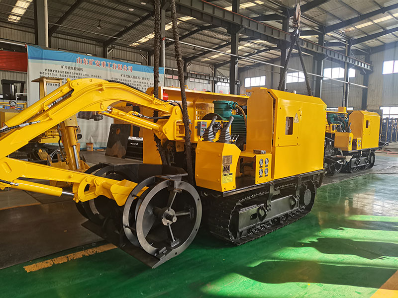 礦安重工生產的煤礦用清倉機裝車發貨